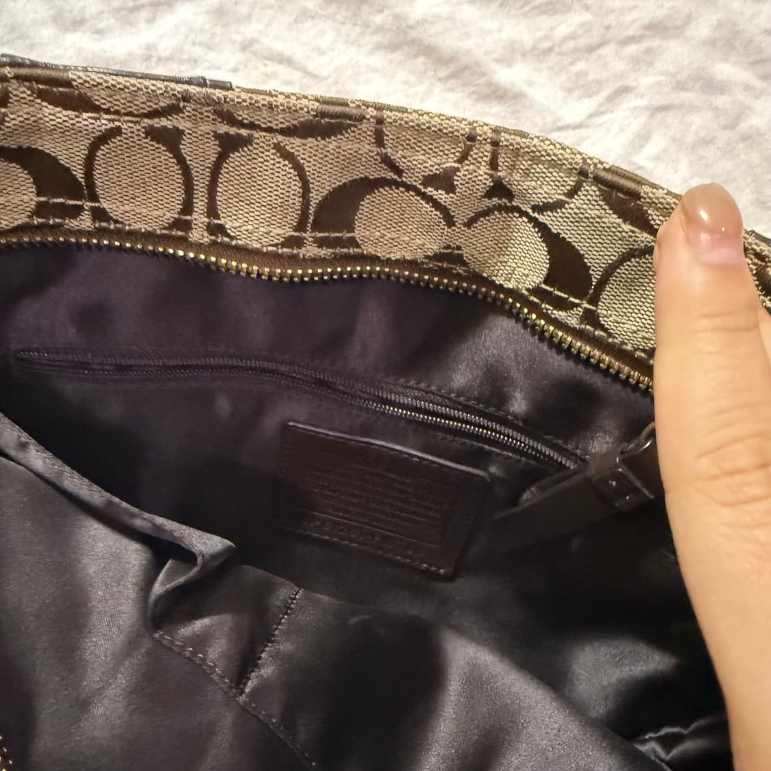 코치 시그니처 숄더백  상품이미지3