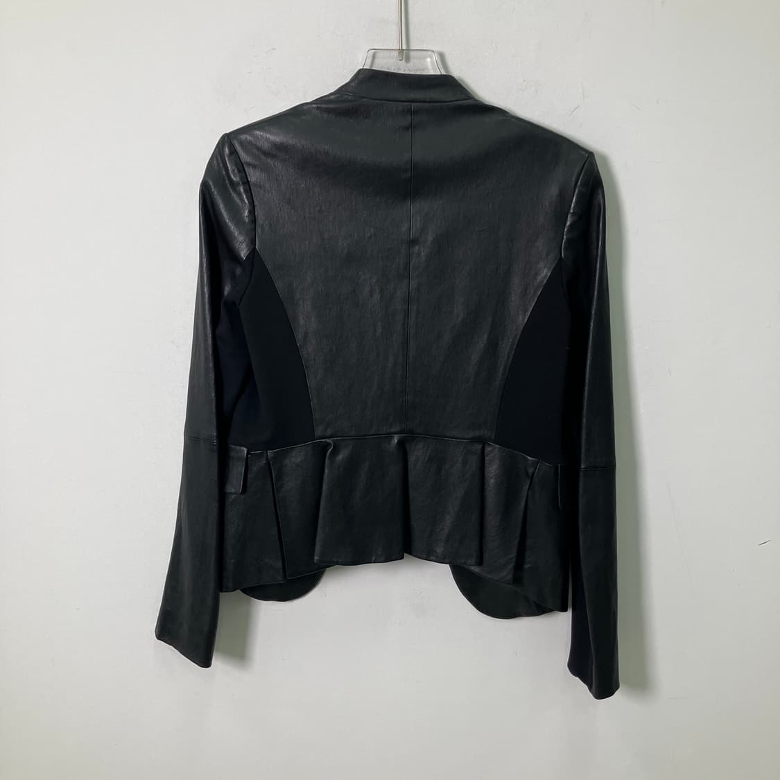 띠어리 페플럼 레더 자켓 M 상품이미지2