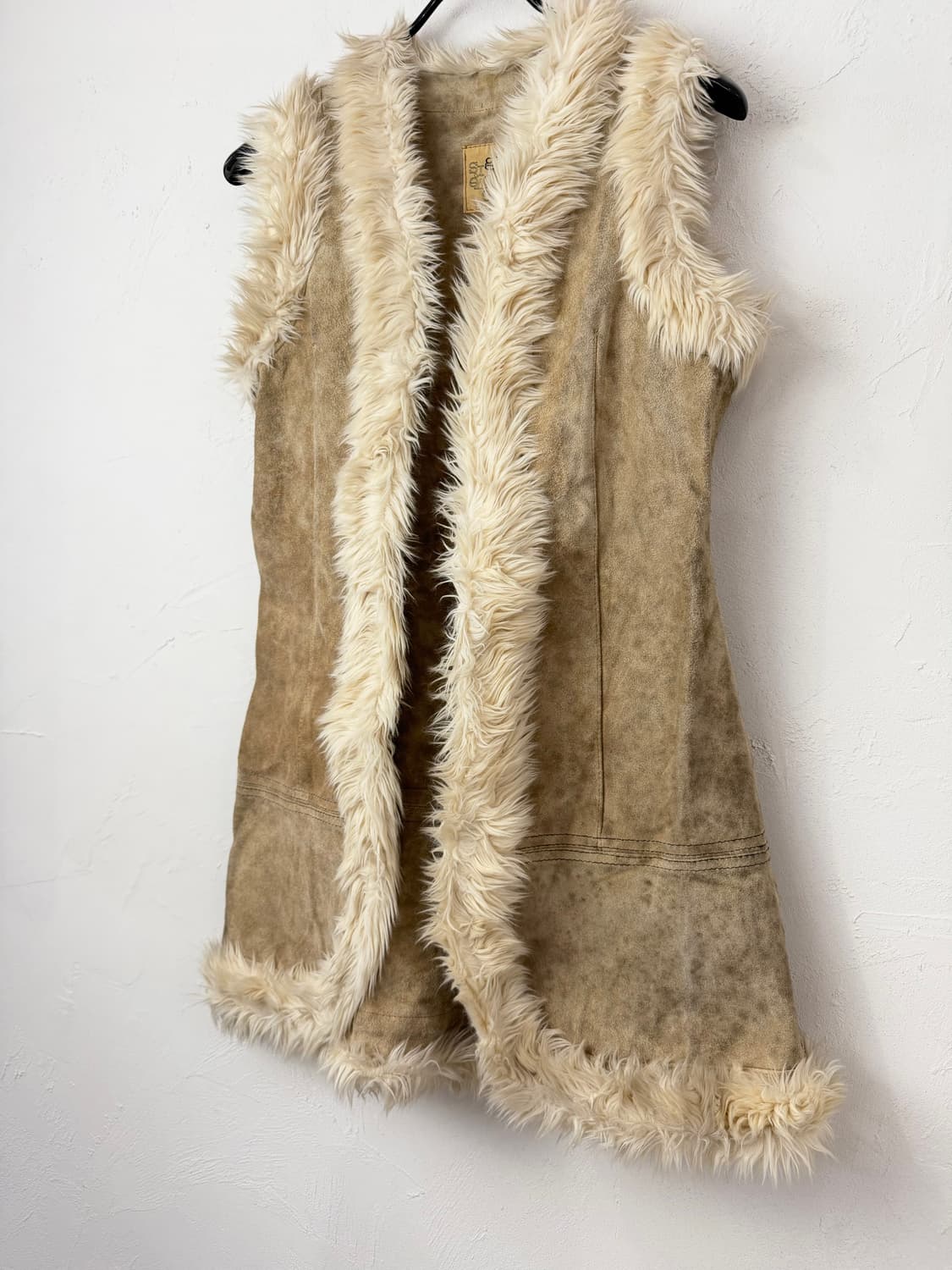 super lovers 퍼 트림 스웨이드 베스트 상품이미지2