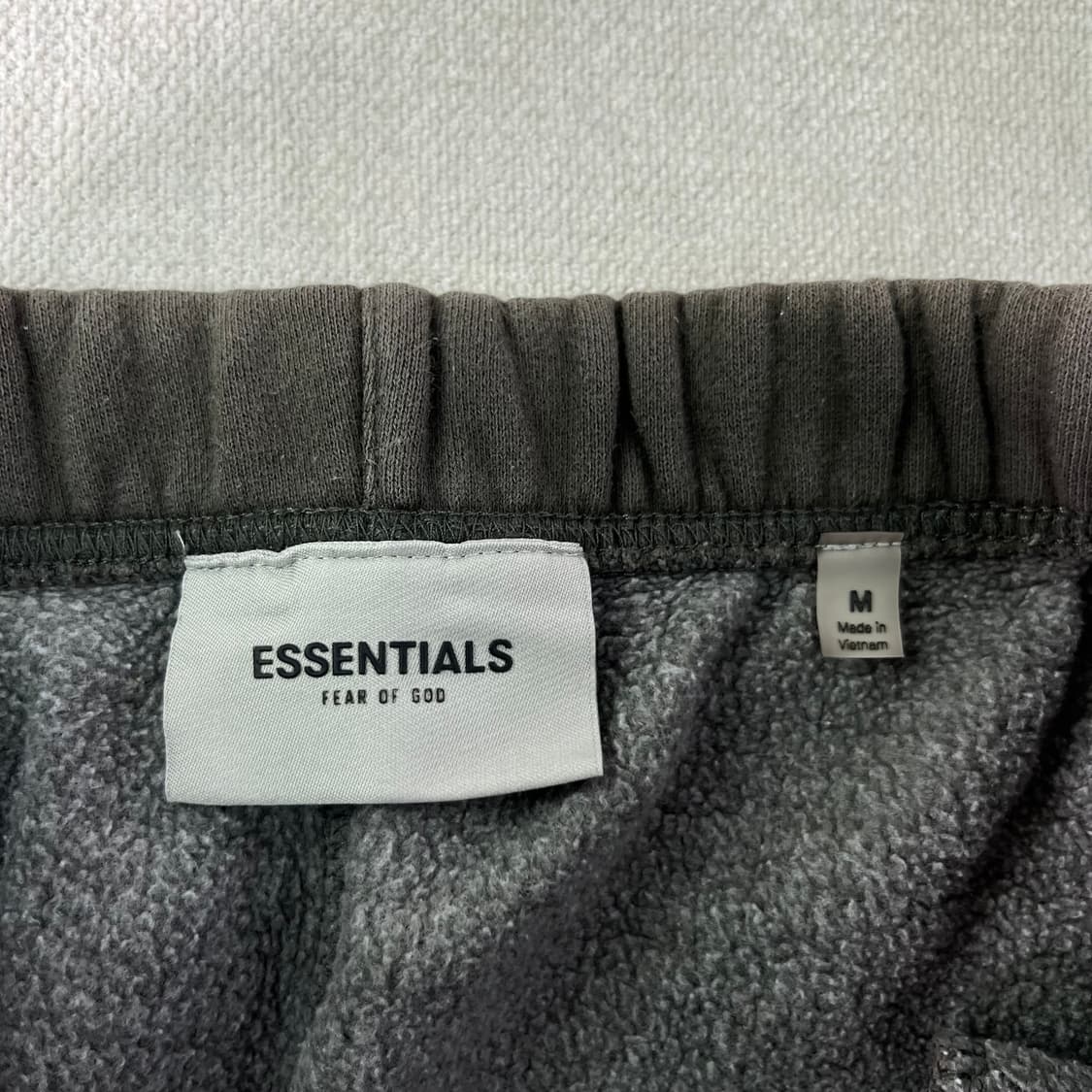 32 피오갓 에센셜 스티치로고 차콜 트랙팬츠 상품이미지3