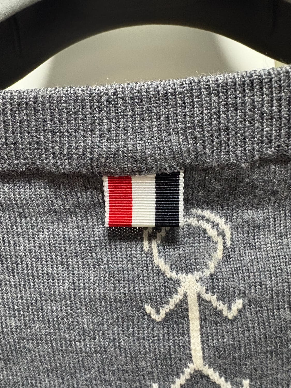 톰브라운 미스터톰 사선 니트 4사이즈 상품이미지3