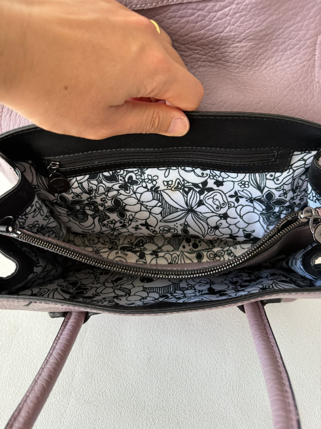 안나수이(ANNA SUI) 레더 토트백 상품이미지9