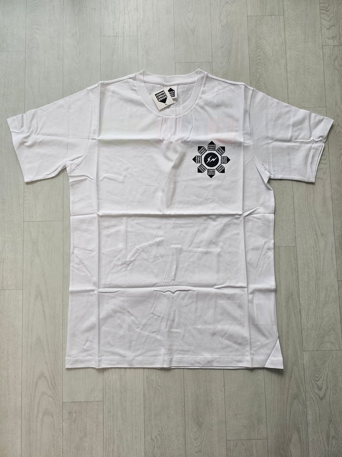 [XL] 프라그먼트 도버스트릿마켓 반팔 새제품 상품이미지2