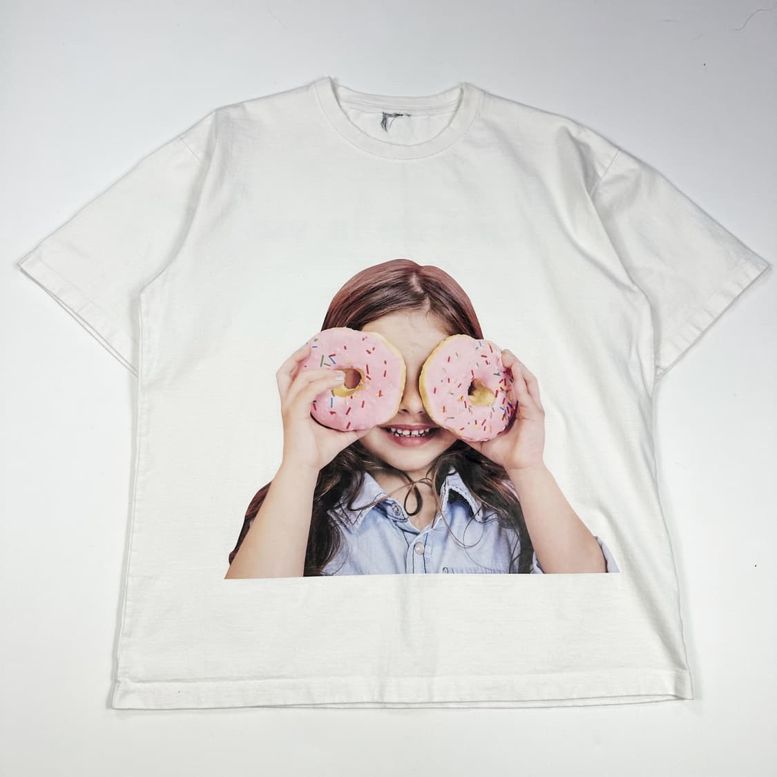아크메드라비 베이비 페이스 화이트 반팔티 (실측 L) 상품이미지2