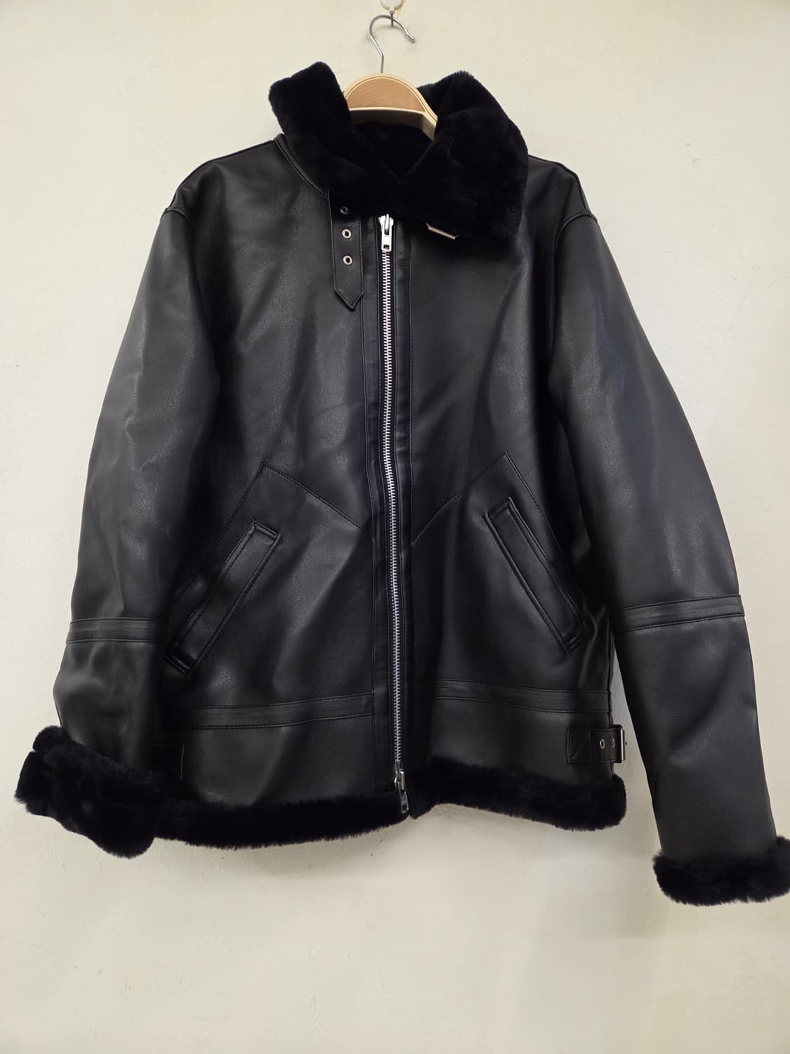 도프제이슨 블랙 무스탕 에코 자켓 상품이미지1