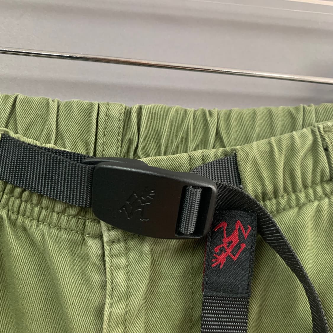 L 그라미치 올리브 스트레이트 트윌 코튼 밴딩 팬츠 상품이미지5