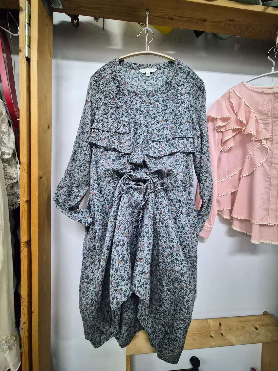 써스데이아일랜드 셔링 원피스 상품이미지4