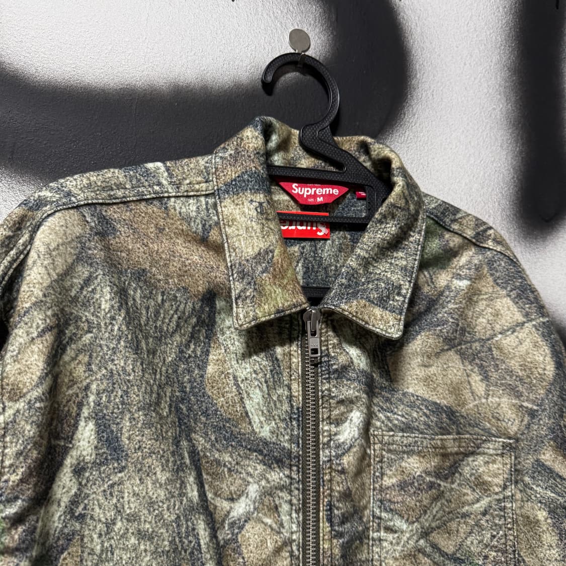 새상품 23FW 슈프림 몰 스킨 리얼트리 카모 워크 자켓 상품이미지3