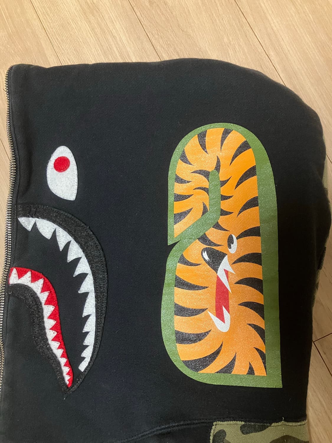 베이프 반집업 카모 샤크후드 정품 상품이미지3