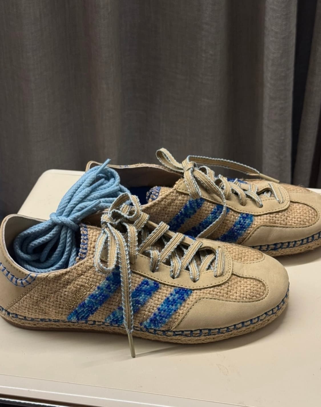 235mm 제니운동화 아디다스 x 클랏 가젤 리넨 카키 라이트 블루 상품이미지2