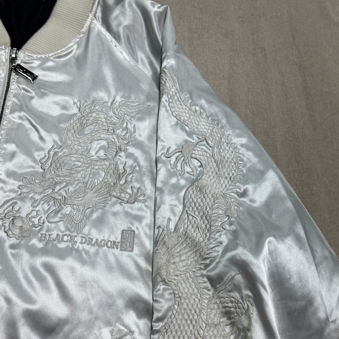 도그타운 재팬 블랙드래곤 화이트 스카잔 XL 상품이미지2