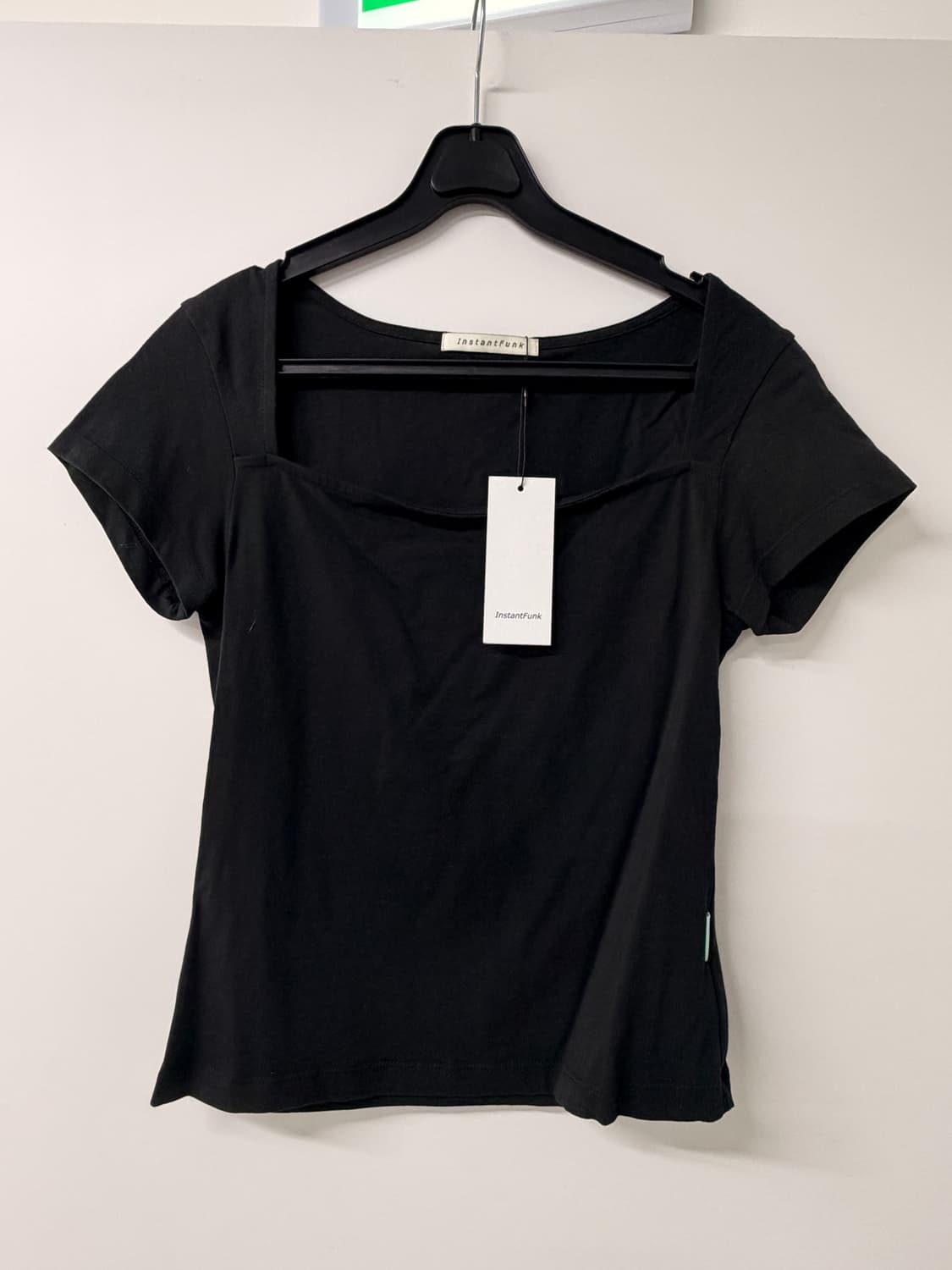 인스턴트펑크 Instantfunk 스퀘어넥 반팔 블랙 (새상품) 상품이미지1