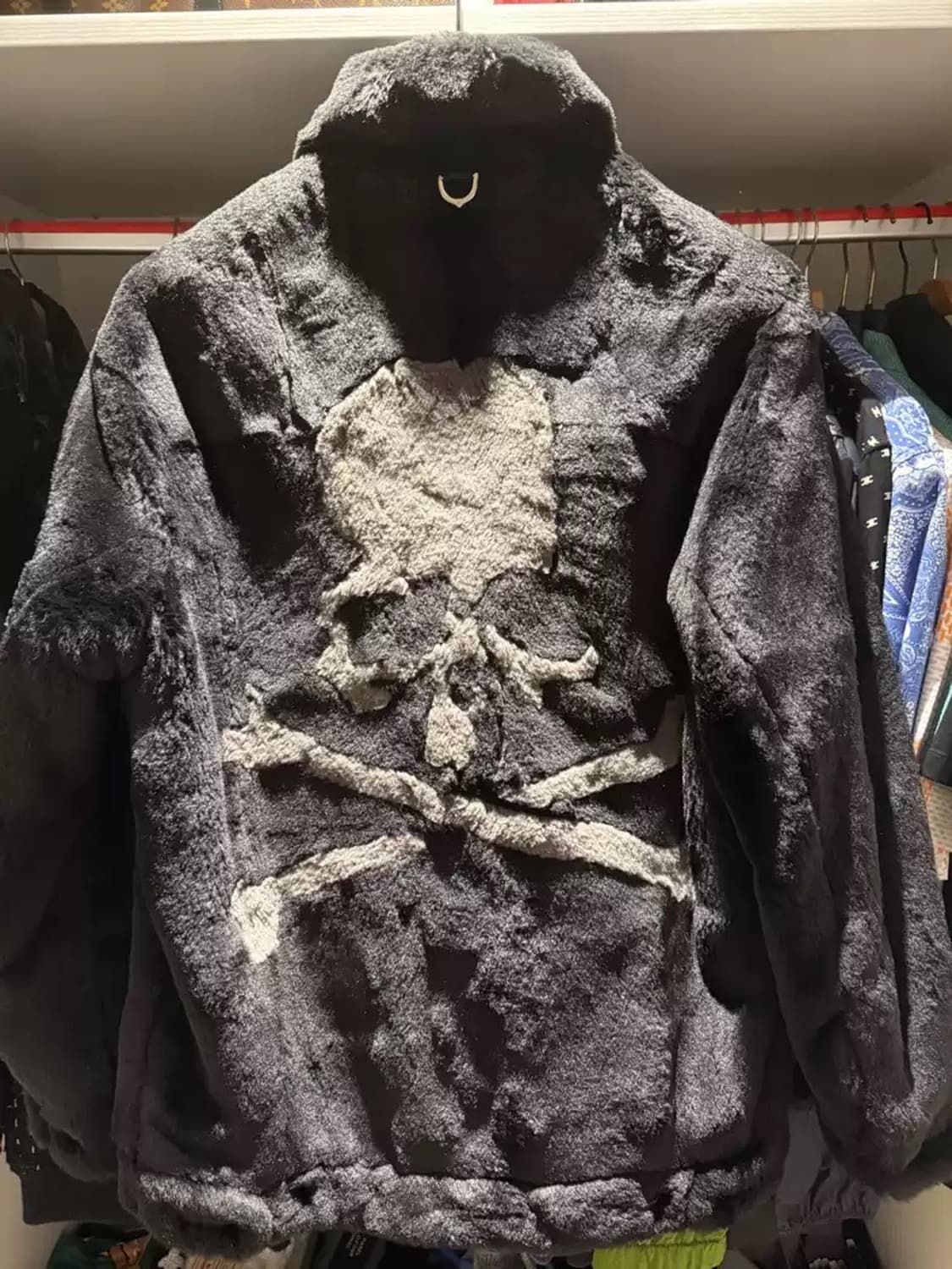 매장가1500 판매가750 정품 마스터마인드 월드 페이크퍼 자켓M사이즈 상품이미지2