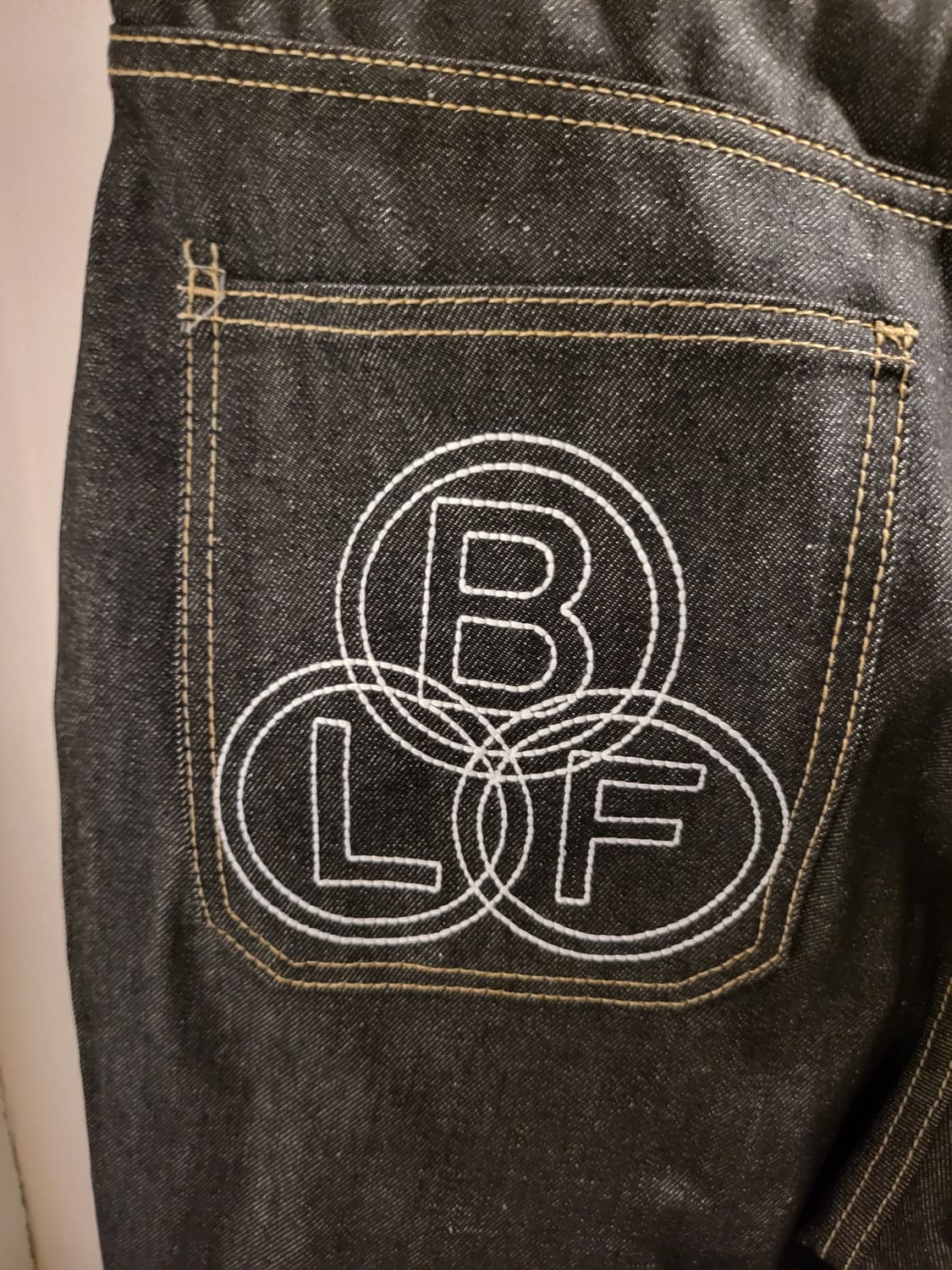 BLF 보이롱페이스 블랙 데님 자수 바지 32인치 상품이미지4