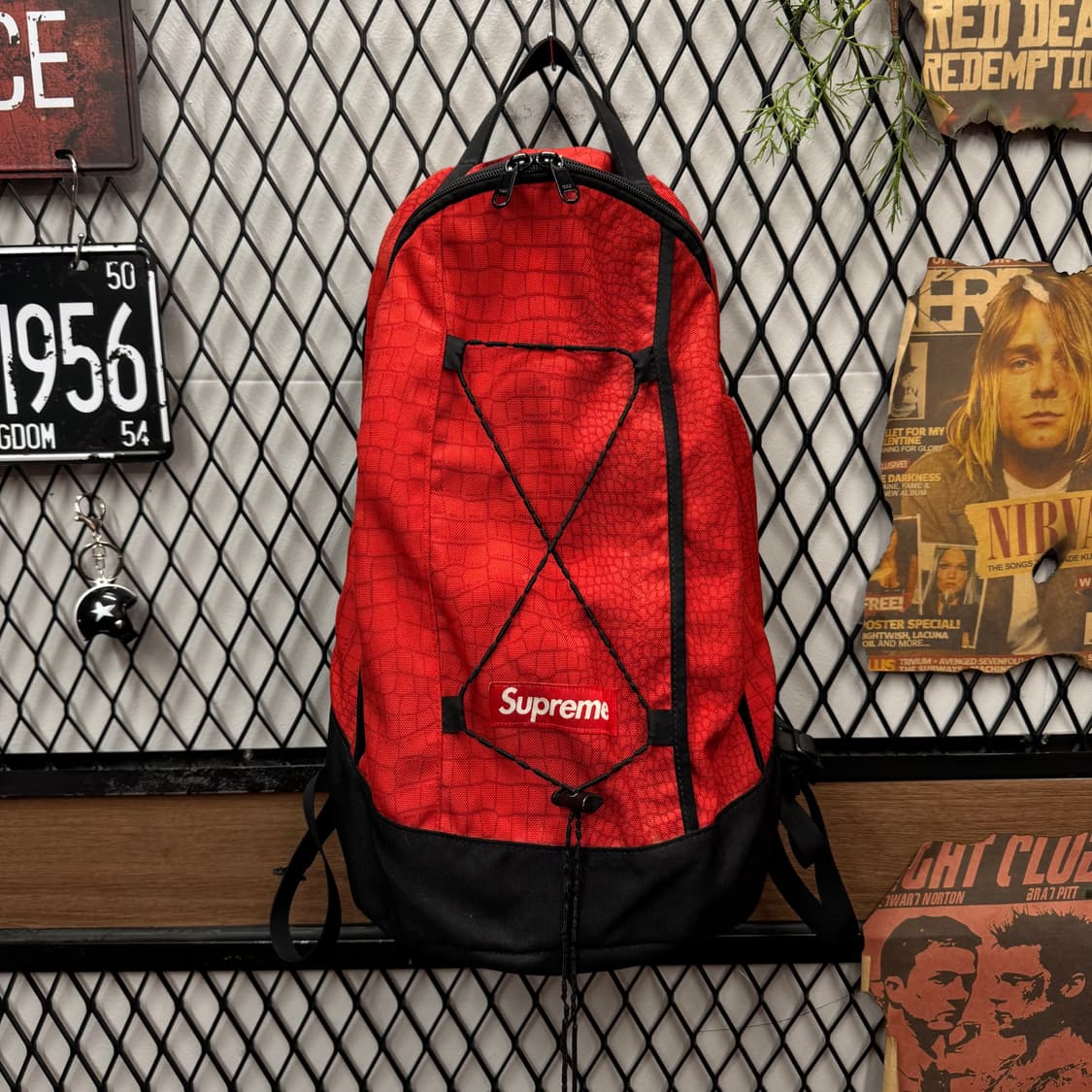 2013S/S 슈프림 크로크 백팩 전면 로고 포인트 레드 상품이미지1