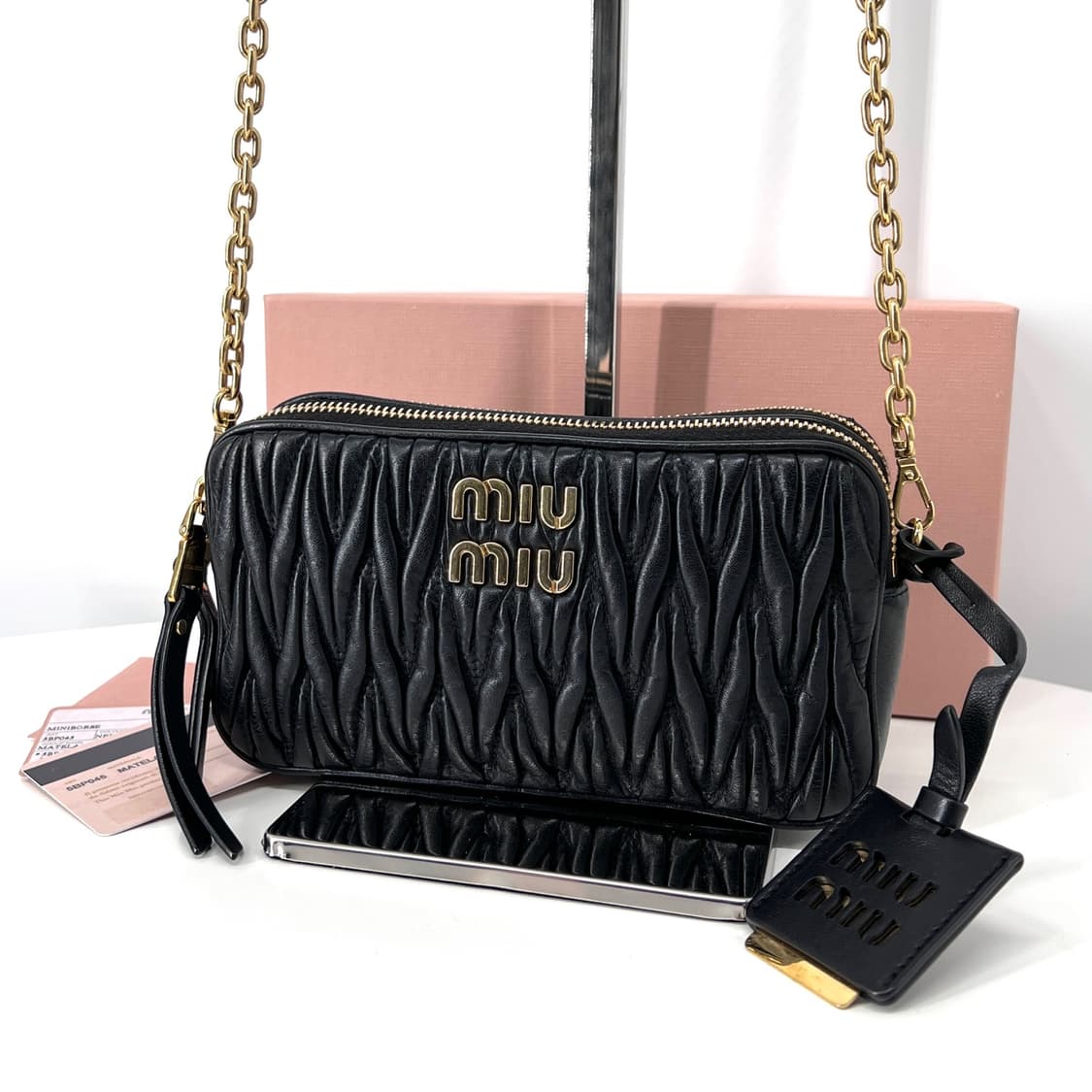 미우미우 마테라쎄 더블 지퍼 체인 크로스백 블랙 (5BP045) 상품이미지3