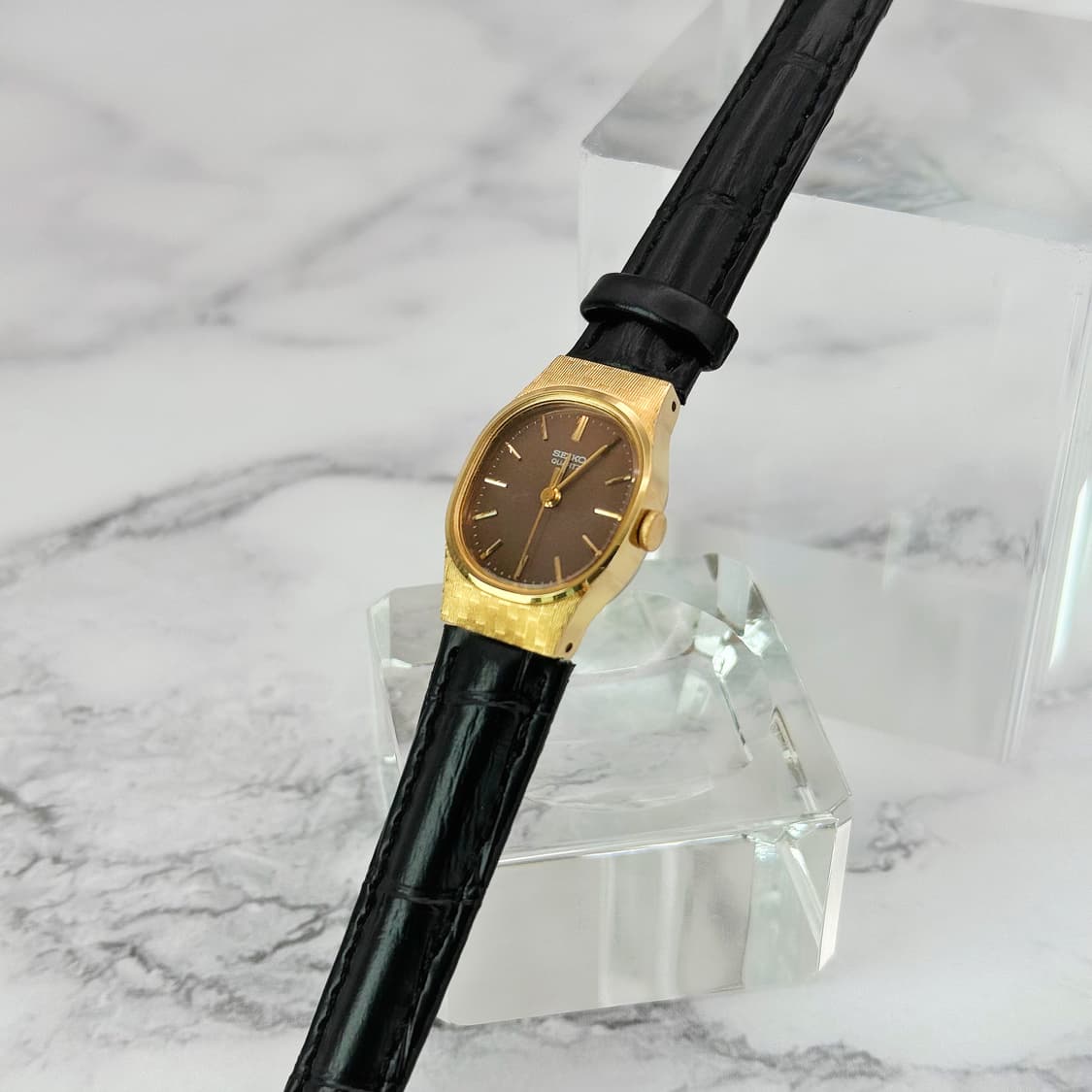 80s90s 빈티지 세이코 골드 텍스처 오벌 워치 상품이미지2