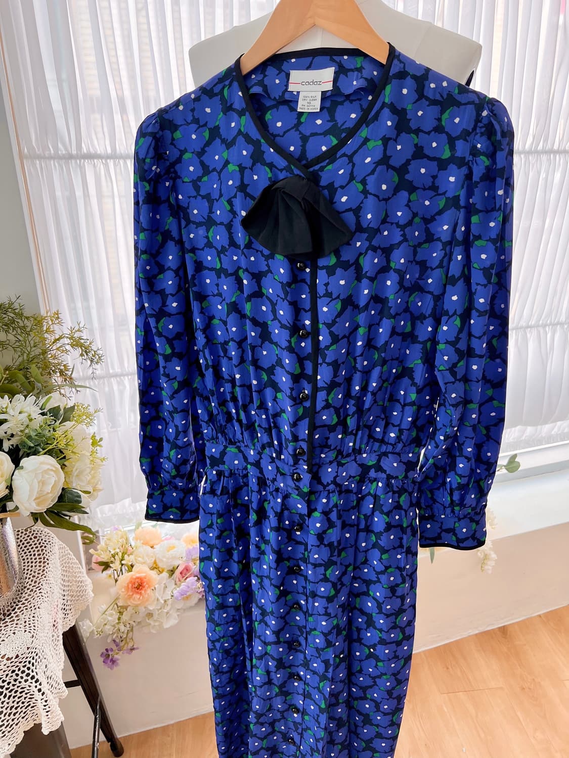 딥블루 플라워 리본 실크 원피스 상품이미지1