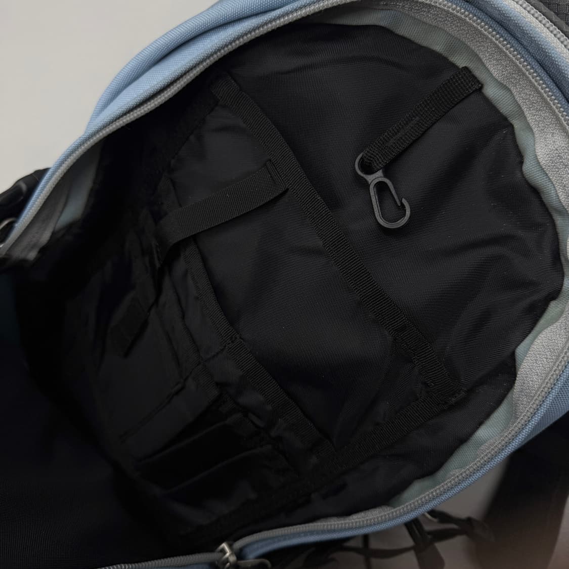 노스페이스 고프코어 에센셜 하늘색 스몰 백팩 상품이미지7