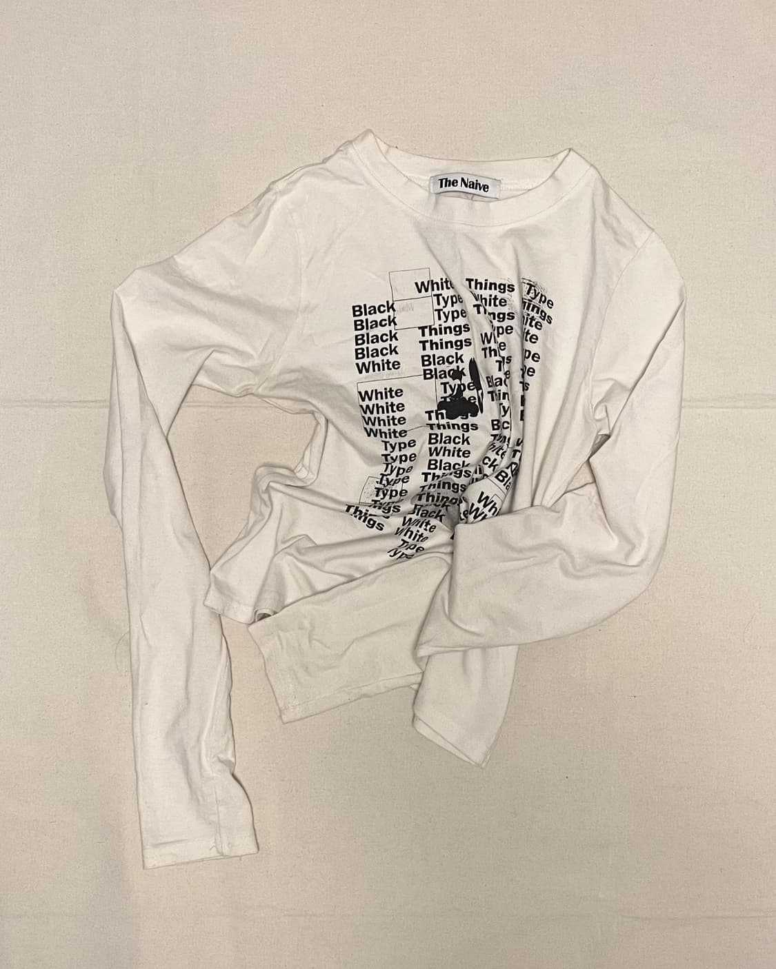 white lettering long sleeve 상품이미지1