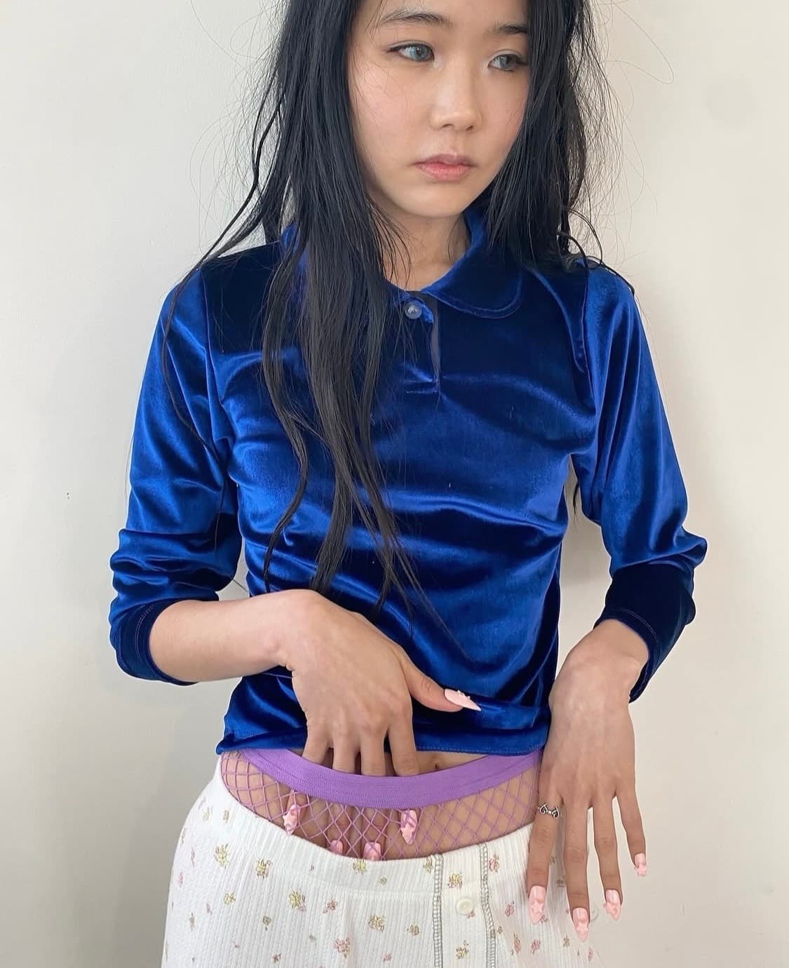 velvet round collar blouse (royal blue) 상품이미지1