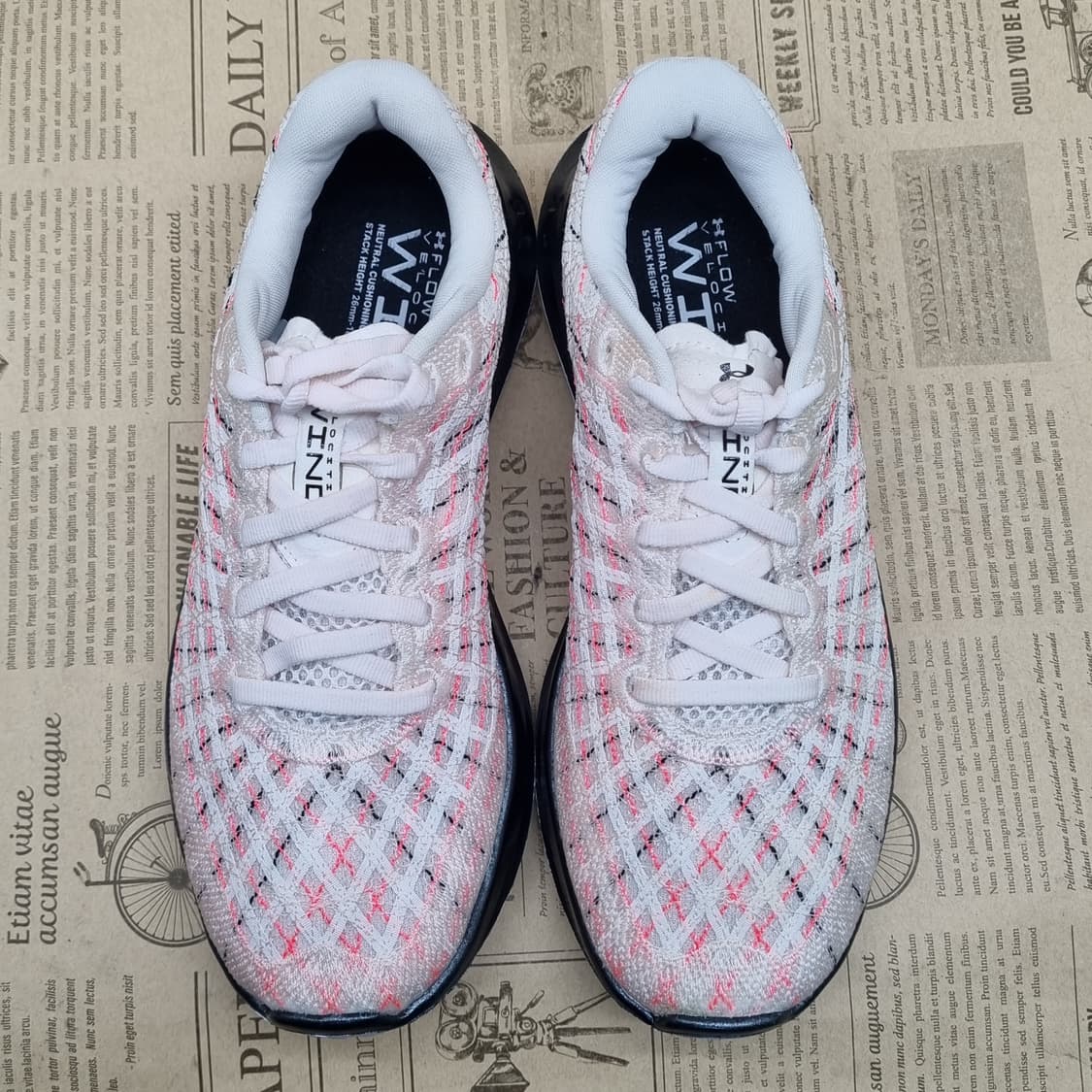 언더아머 ua 플로우 여성런닝화 235 상품이미지2