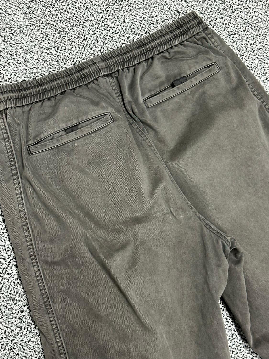 준지 신형 조거팬츠 카키 상품이미지6