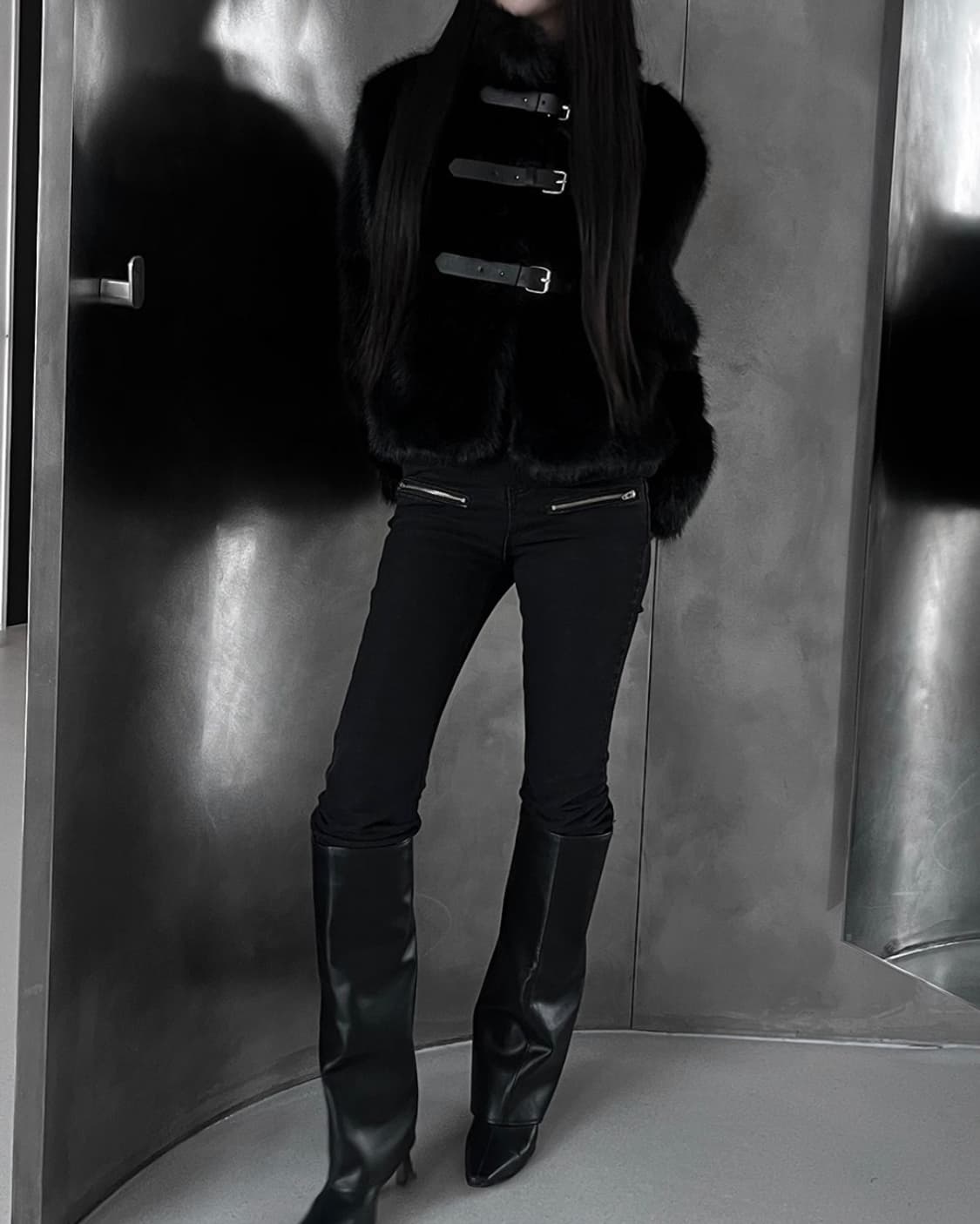 어반유니크 블랙 버클 퍼 자켓 새 상품 상품이미지3