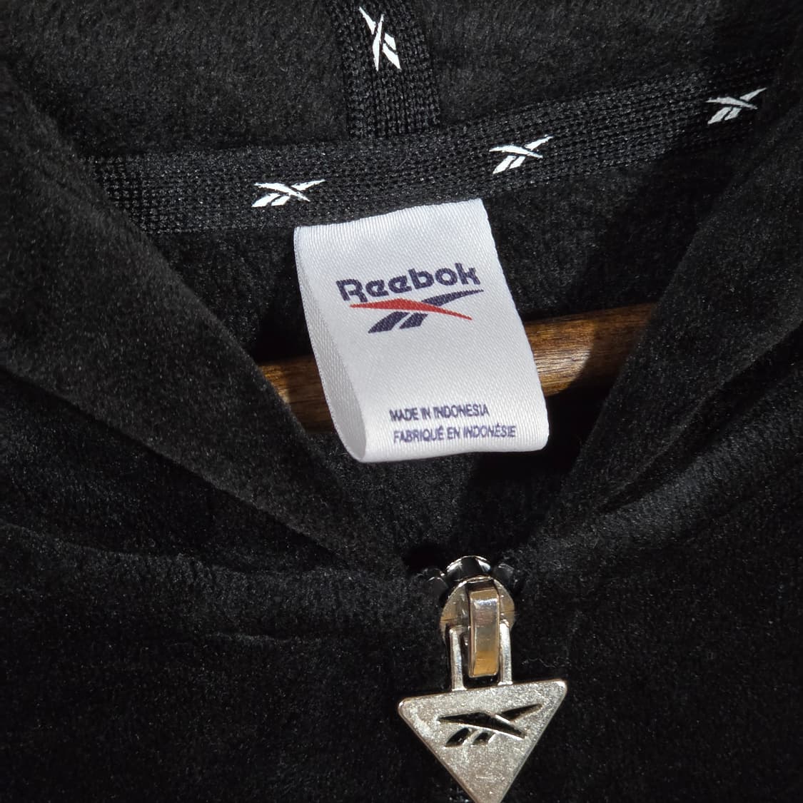 리복 벨벳 블랙 실버 자수 후드집업 상품이미지7