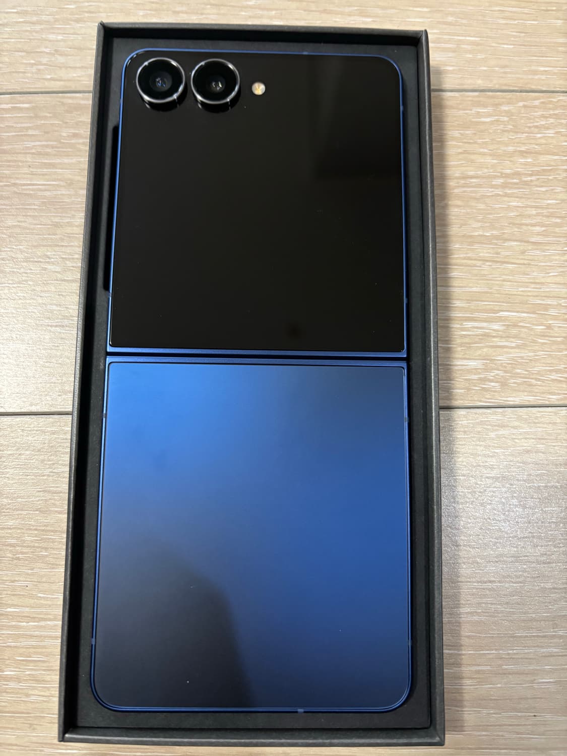 갤럭시 z플립7 256 상품이미지2