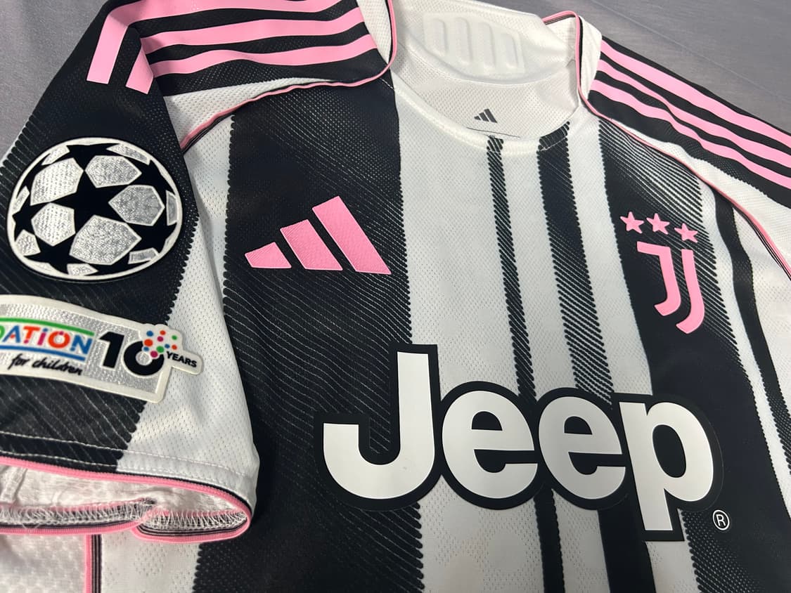 25/26 유벤투스 홈 유니폼 상품이미지4