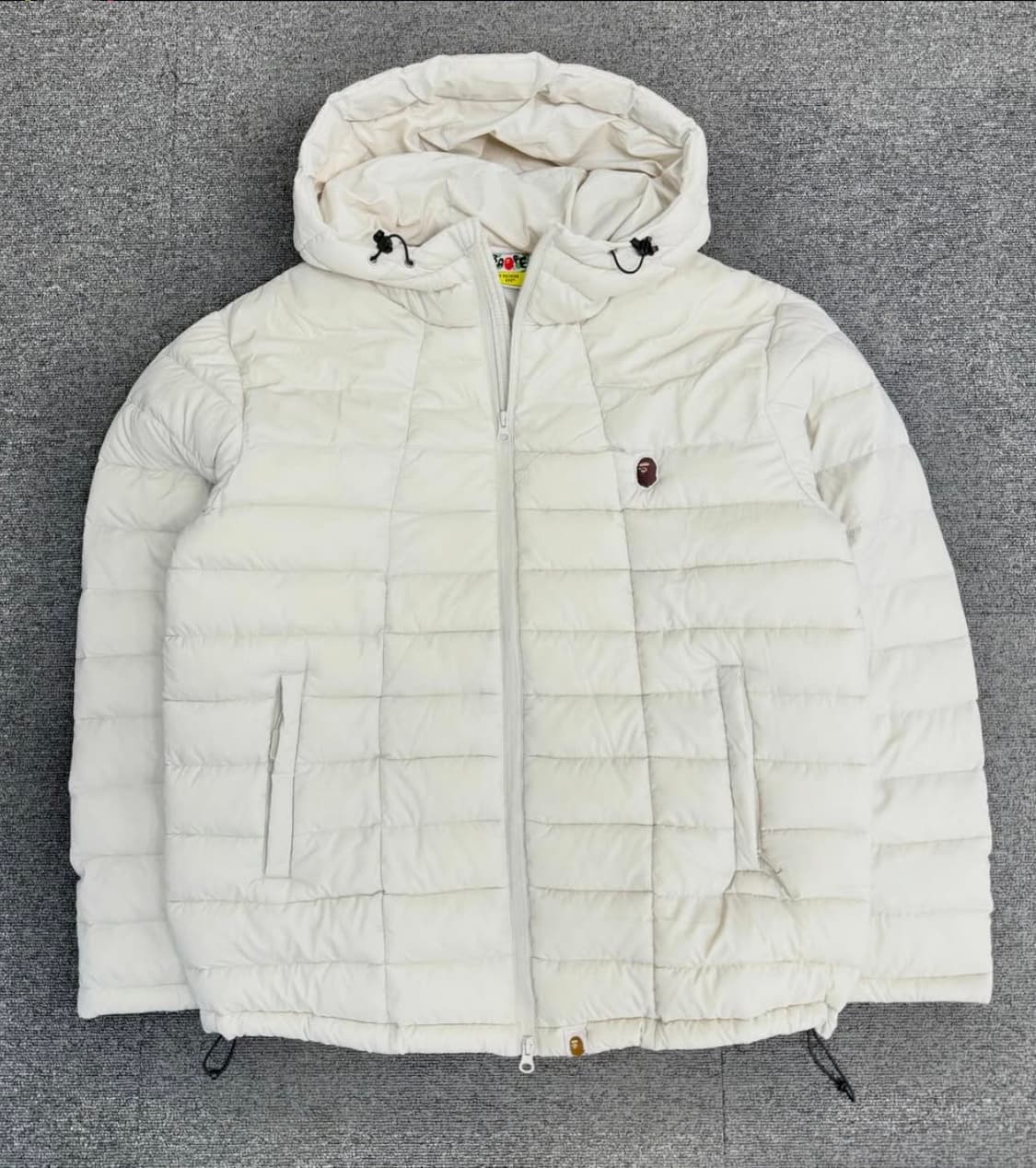 베이프 화이트 경량  패딩 상품이미지1