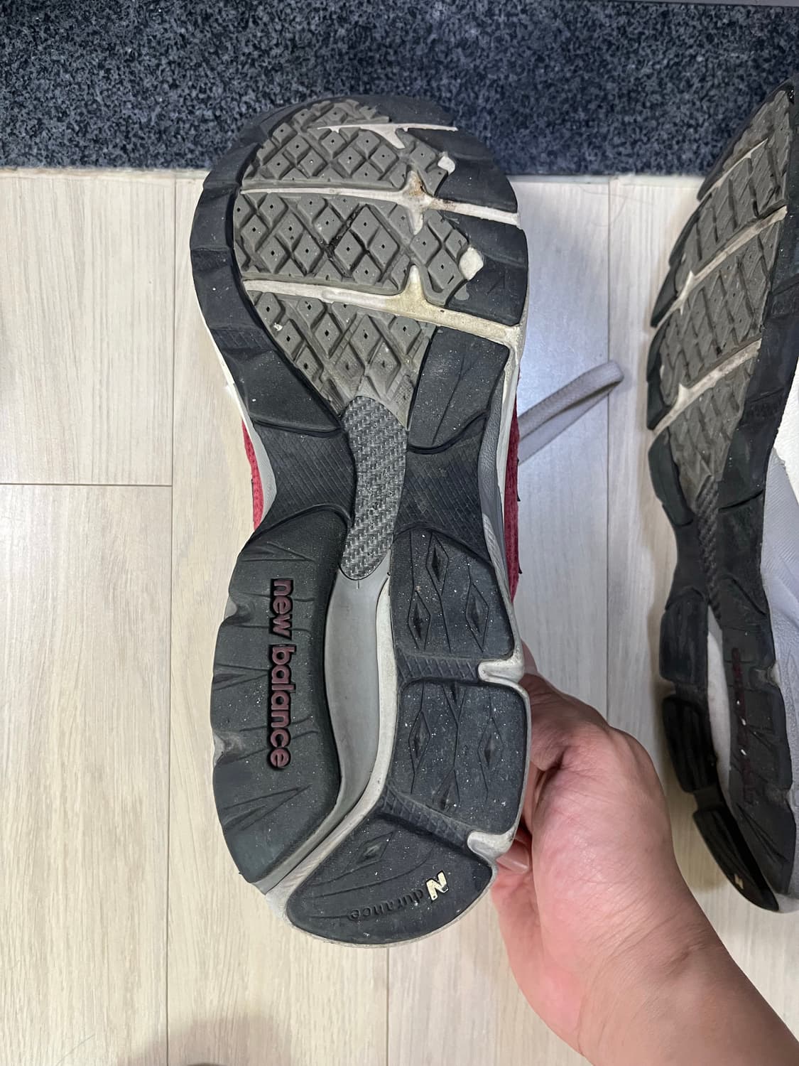 뉴발란스 990v3 스칼렛마블헤드 280 판매 상품이미지3