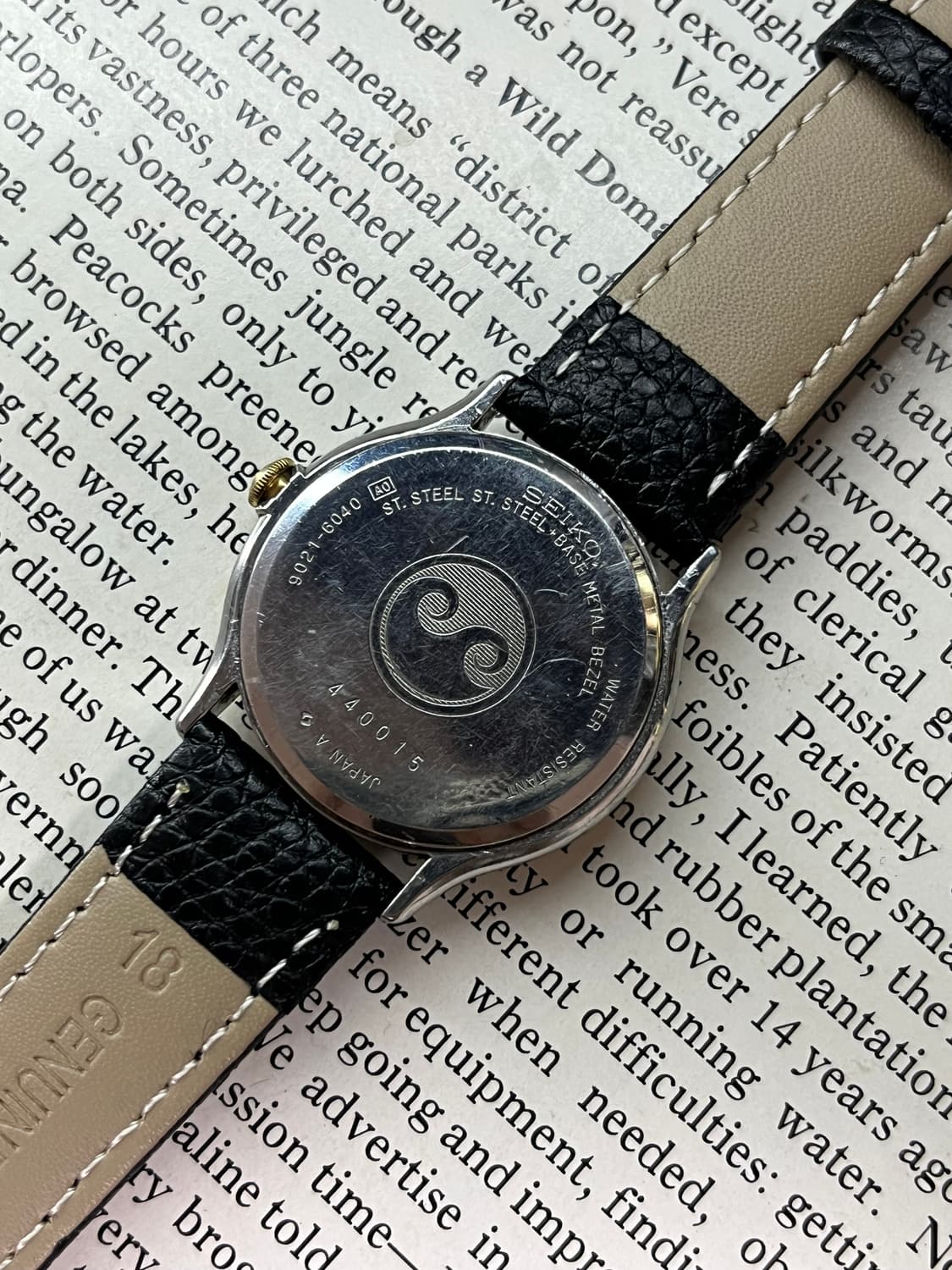 SEIKO CRONOS 메탈릭 그레이 쿼츠 상품이미지6