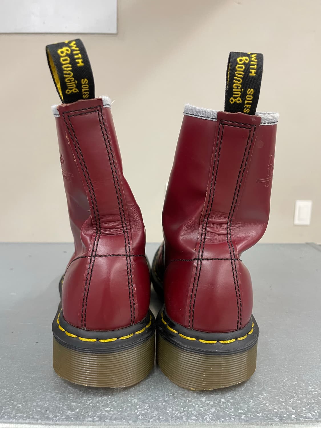 닥터마틴 1490 10홀 체리레드 UK5 상품이미지3