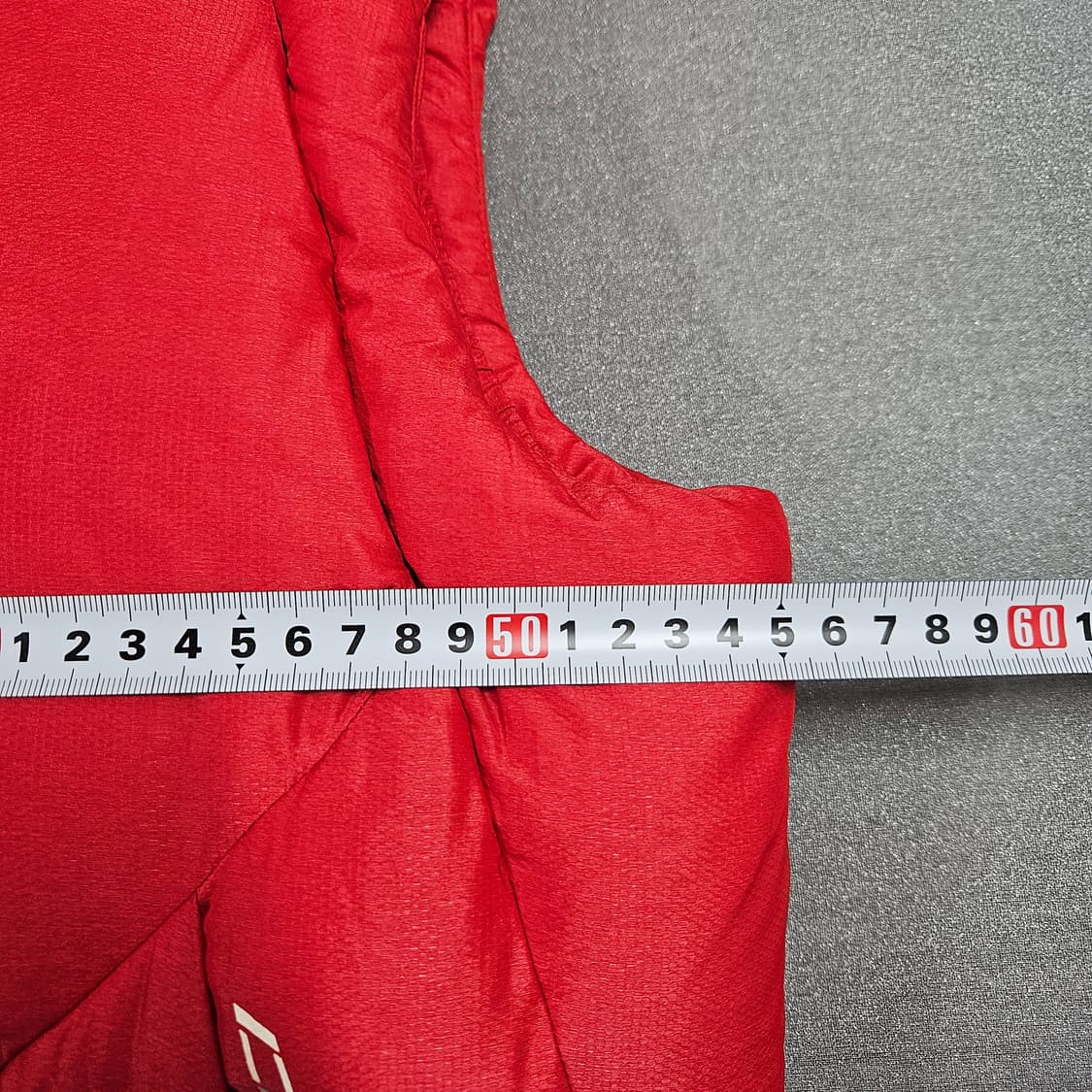 100 데상트 구스다운 패딩조끼 상품이미지6