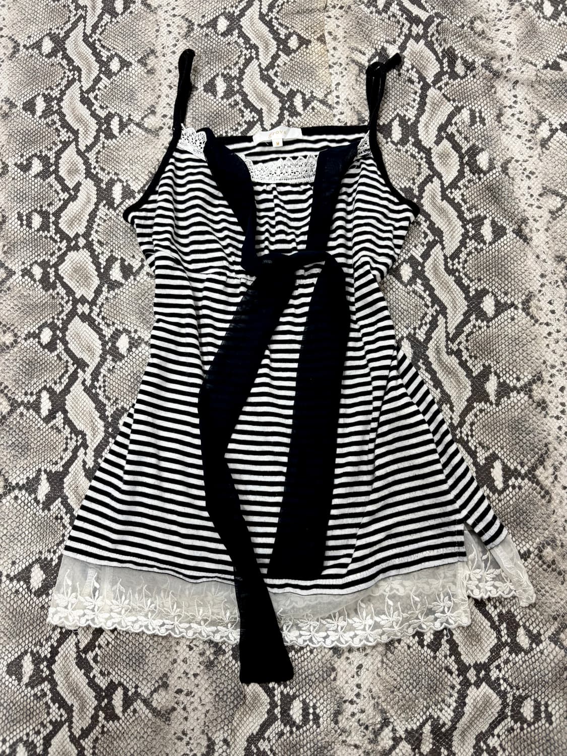 “Vintage” Y2K Stripe Lace Sleeveless 상품이미지1