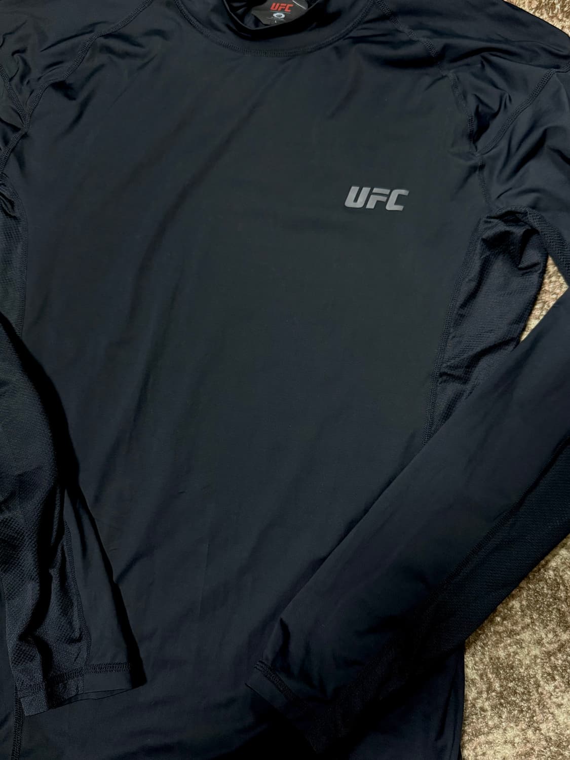 Ufc 머슬핏 긴팔 레쉬가드 상품이미지2