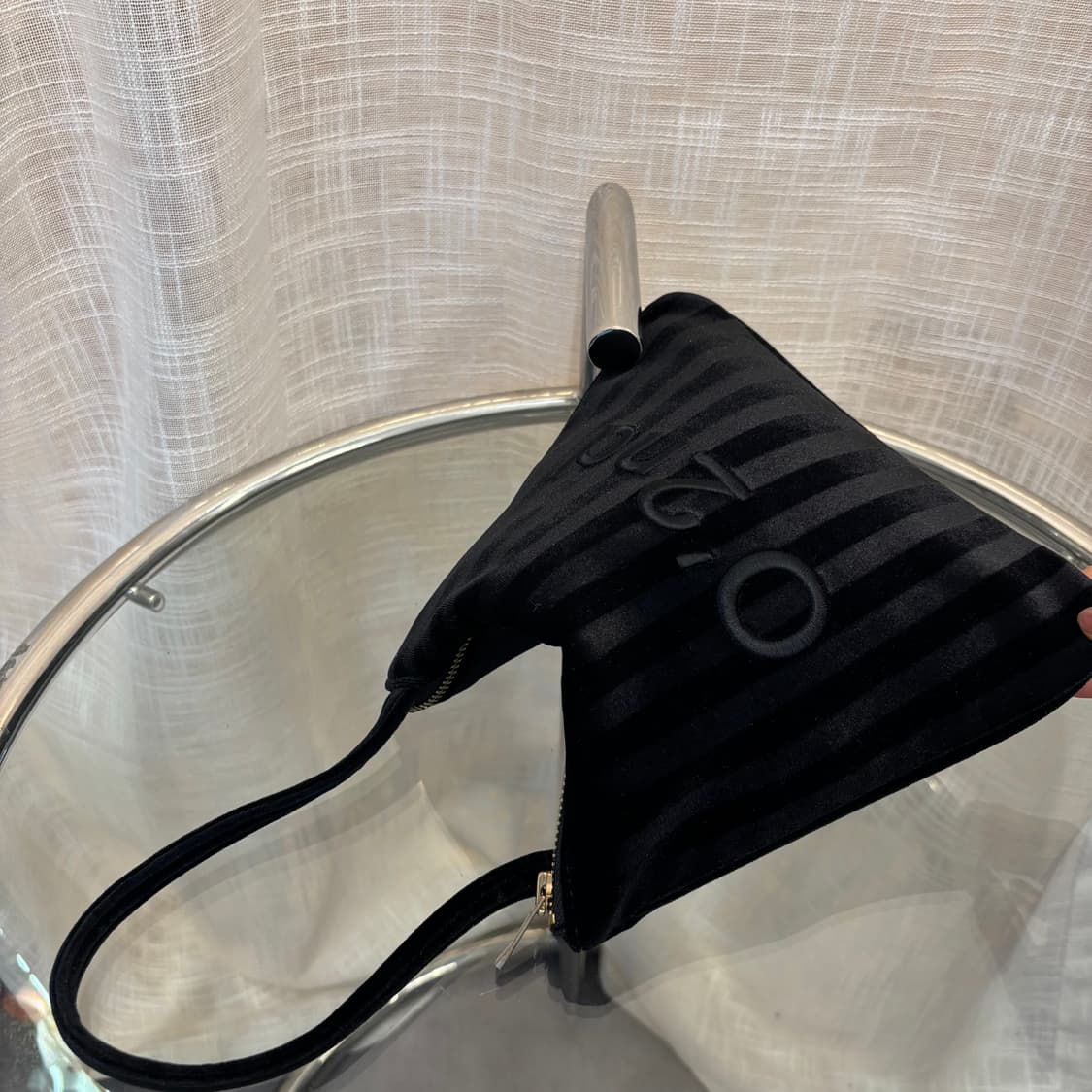 정품 오즈세컨 벨벳 토트백     상품이미지5