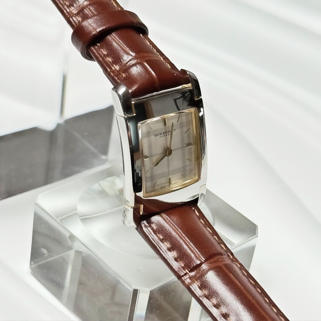 빈티지 Burberry 버버리 런던 빈티지 시그니처 체크 탱크 워치 상품이미지3