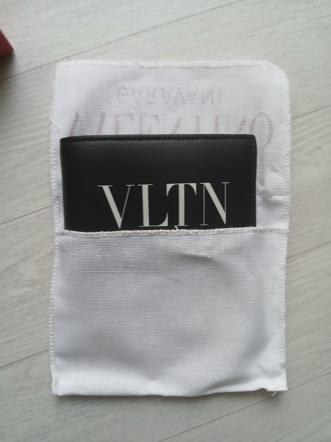 발렌티노 VLTN 지갑 보증서 풀박스 상품이미지3