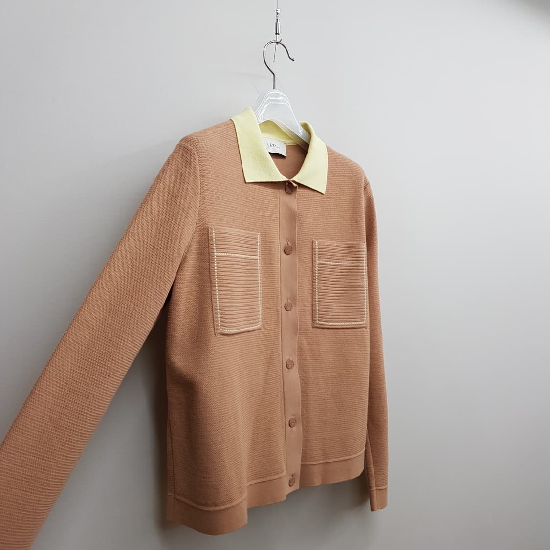 한섬 래트바이티 2021 카라넥 니트 가디건 90사이즈 상품이미지3