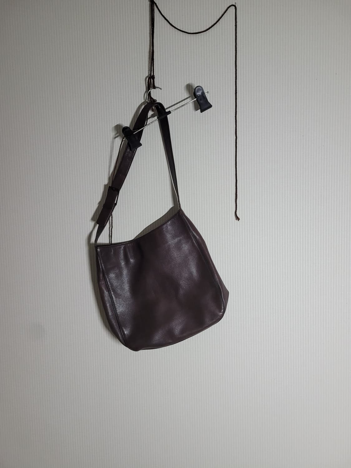 이세이 미야케 레더 숄더백 상품이미지4