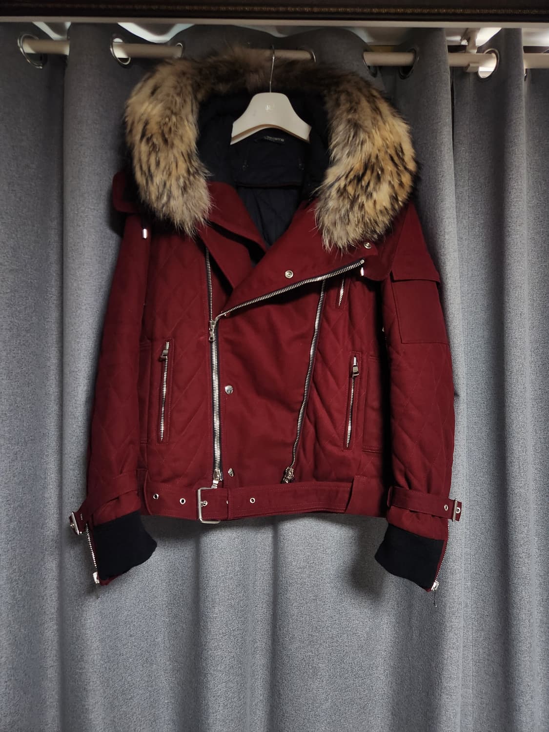 발망 명작 라쿤퍼 라이더 패딩 팝니다 프라다 구찌 루이비통 상품이미지4