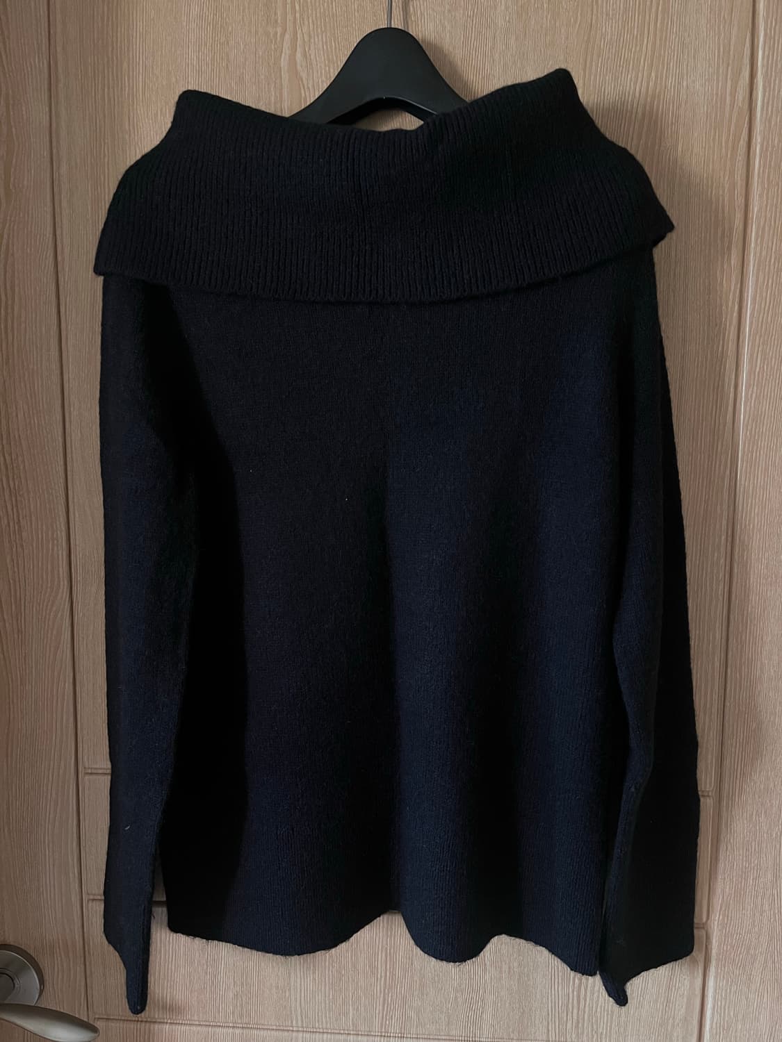 COS 오프숄더 알파카 니트 xs 상품이미지4