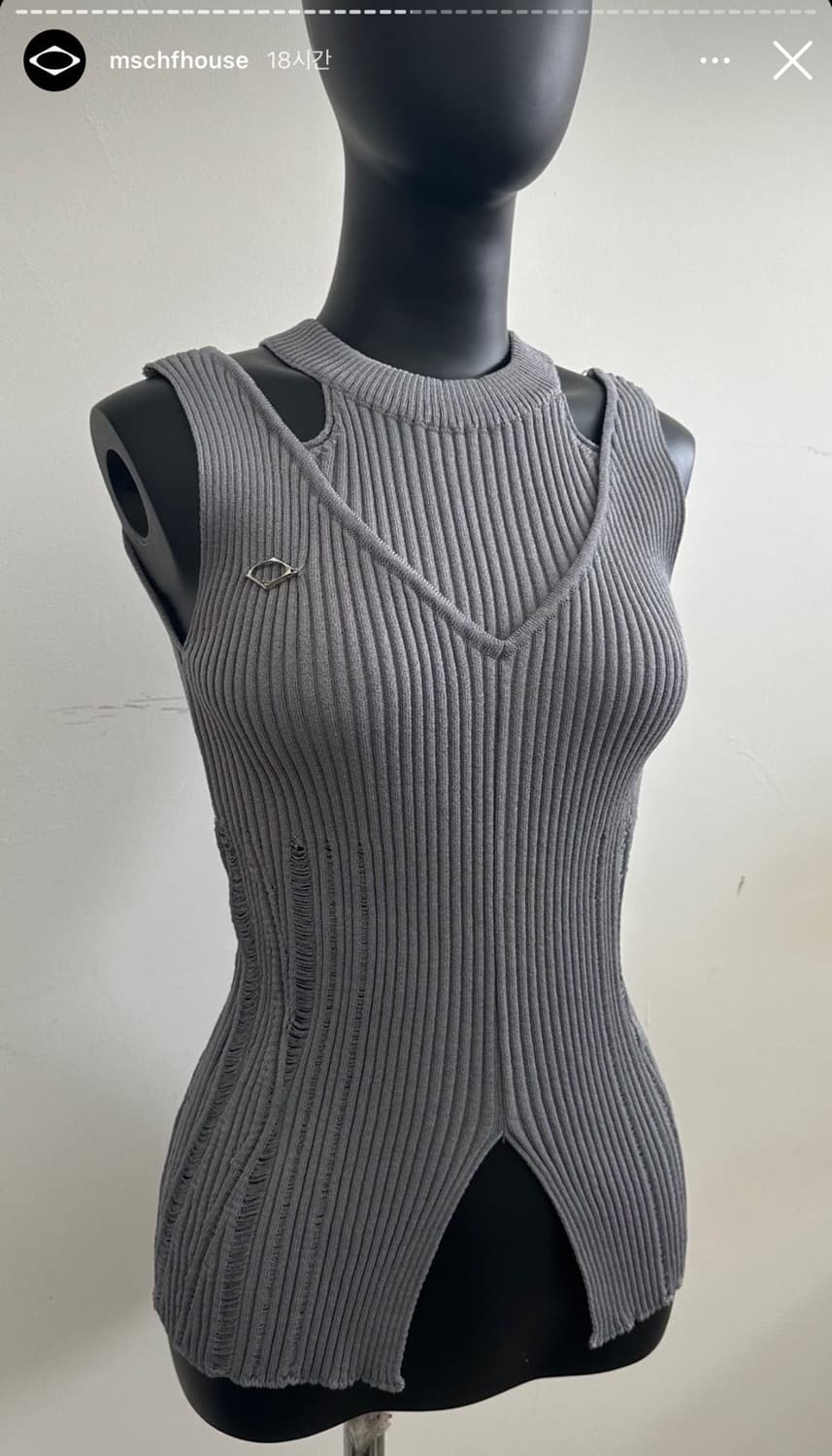 미스치프 LAYERED KNIT HALTER SLEEVELESS_blue 상품이미지1