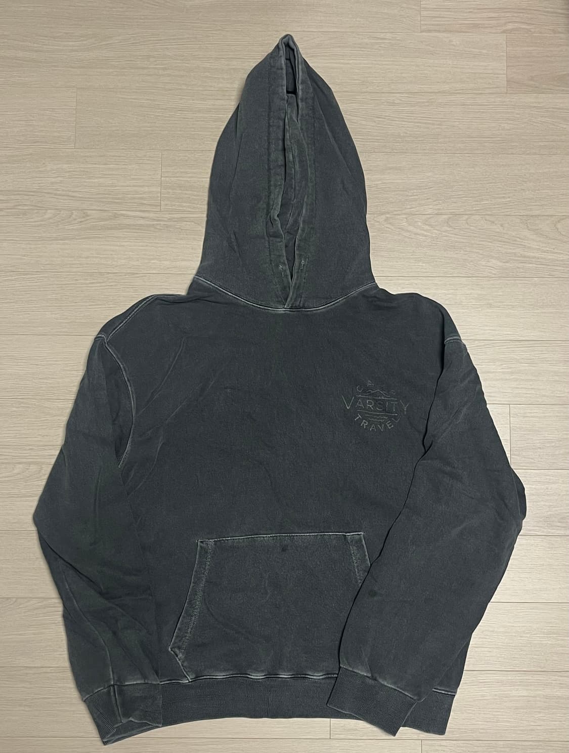 트래블 블랙차콜 워싱 후드티 상품이미지1