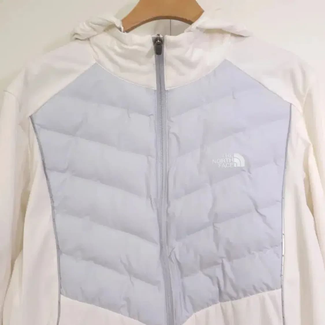 노스페이스 경량 패딩 자켓 상품이미지2