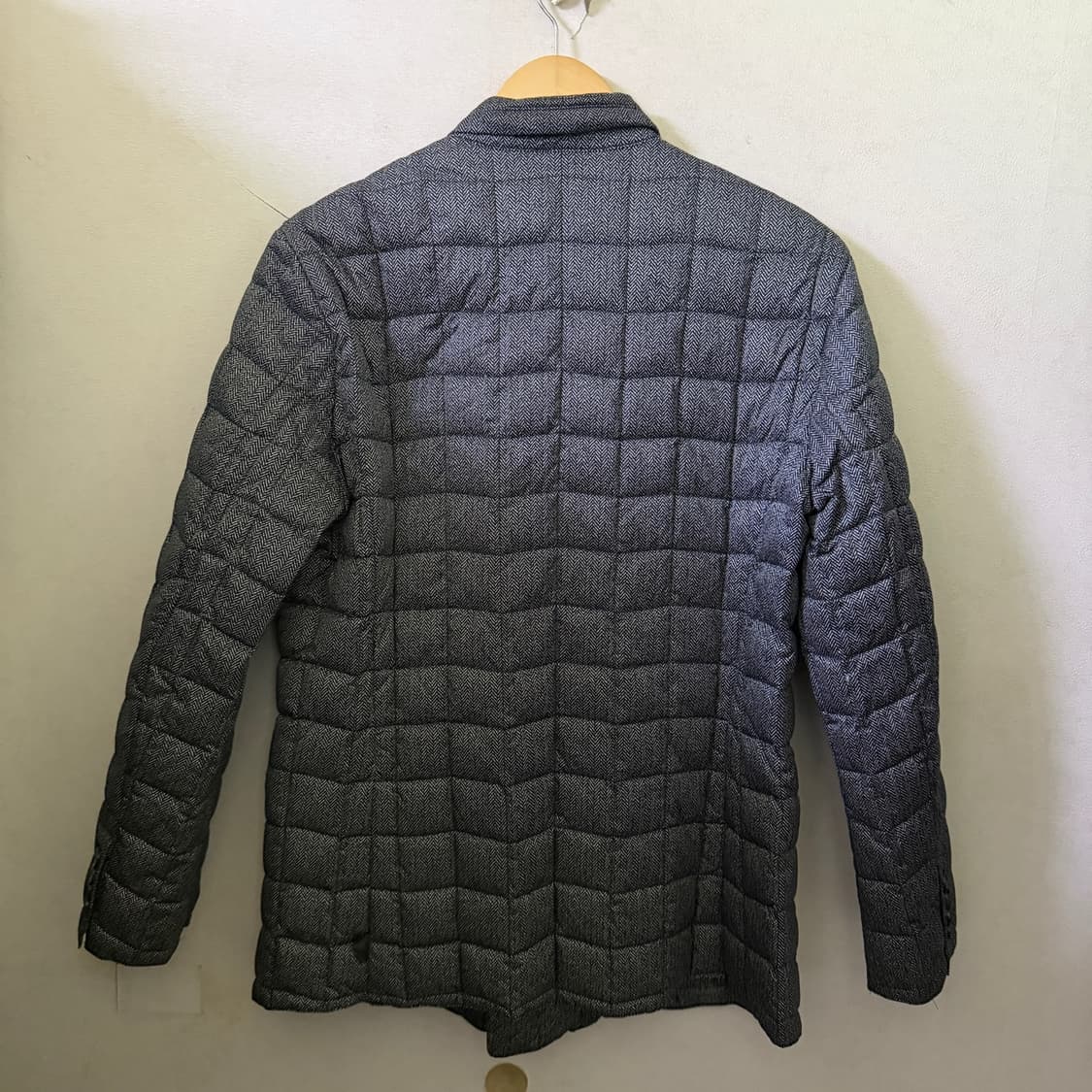 아르마니 꼴레지오니 남성 경량 패딩 점퍼 50 (남성 100정도) 상품이미지4