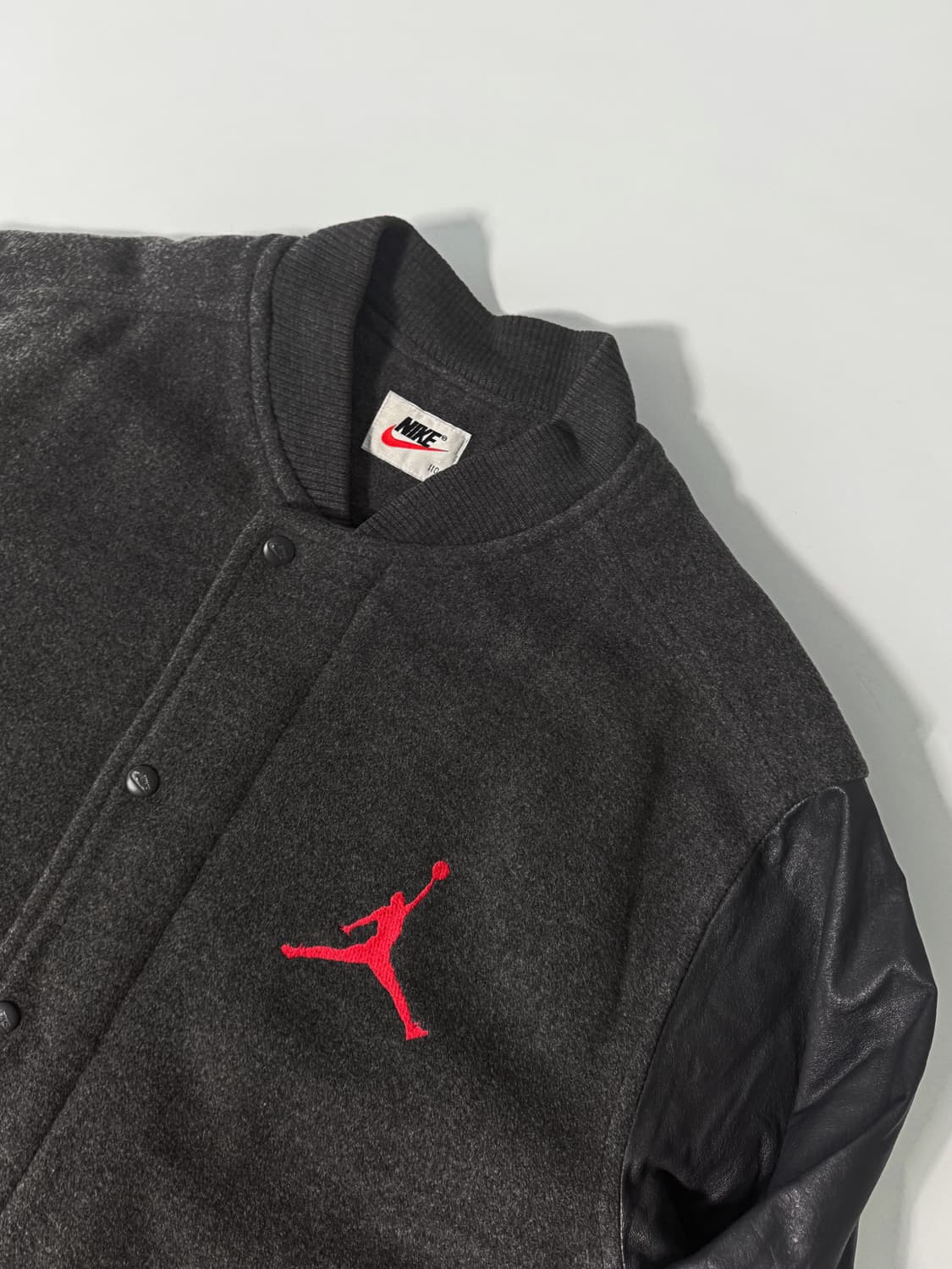 나이키 90‘s 오버핏 조던 레더 울 모직 바시티 자켓 상품이미지7